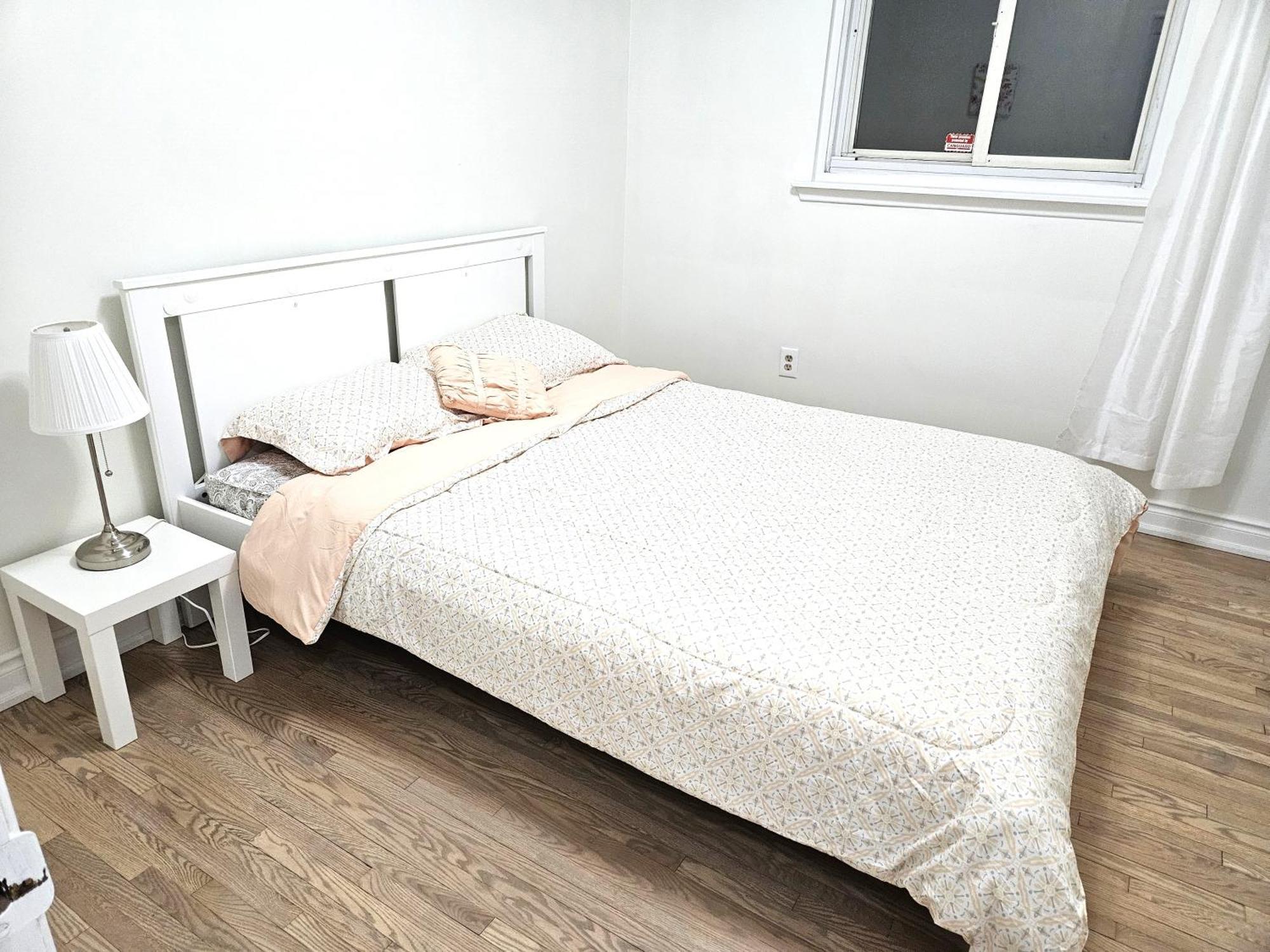 Charming Detached House Near The Airport Lejlighed Mississauga Eksteriør billede